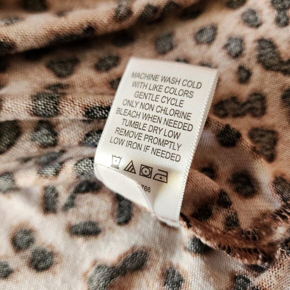 Betsy Johnson Large V Neck Long Sleeve Animal Print Cheetah Pullover Top - Picture 8 of 10